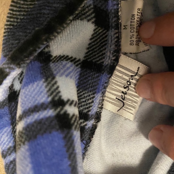 3 flannels - Picture 4 of 10